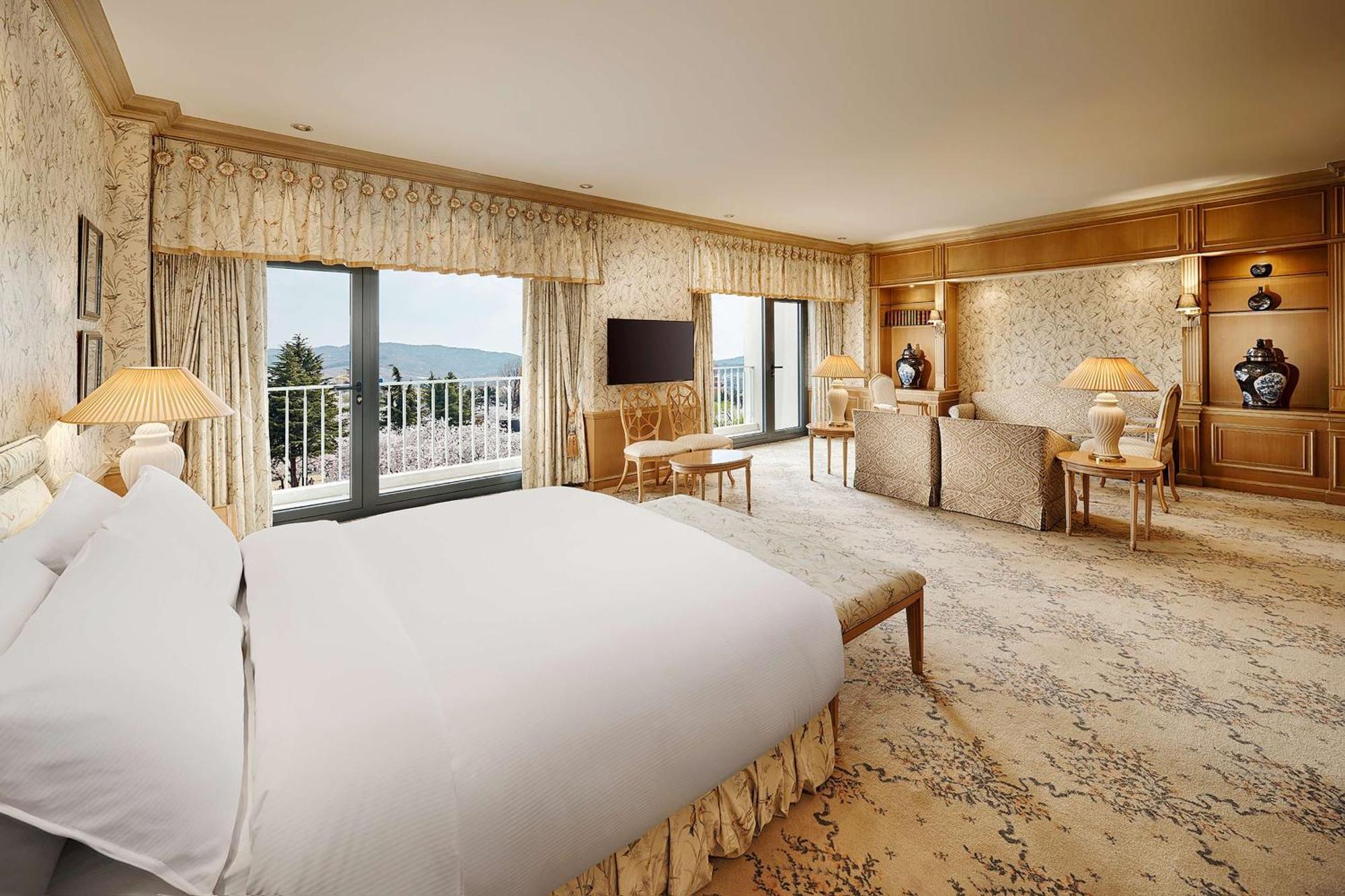 Hilton Gyeongju Hotel Exterior photo